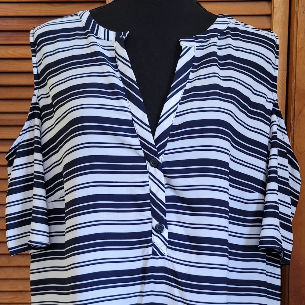 NWT Soho Jeans Cold Shoulder Blouse Size XXL - Picture 2 of 13